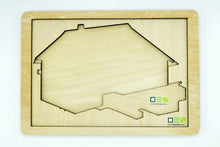 Laden Sie das Bild in den Galerie-Viewer, Blick-Durch-Puzzle: Schwarzwälder Bauernhof unterste Puzzleebene